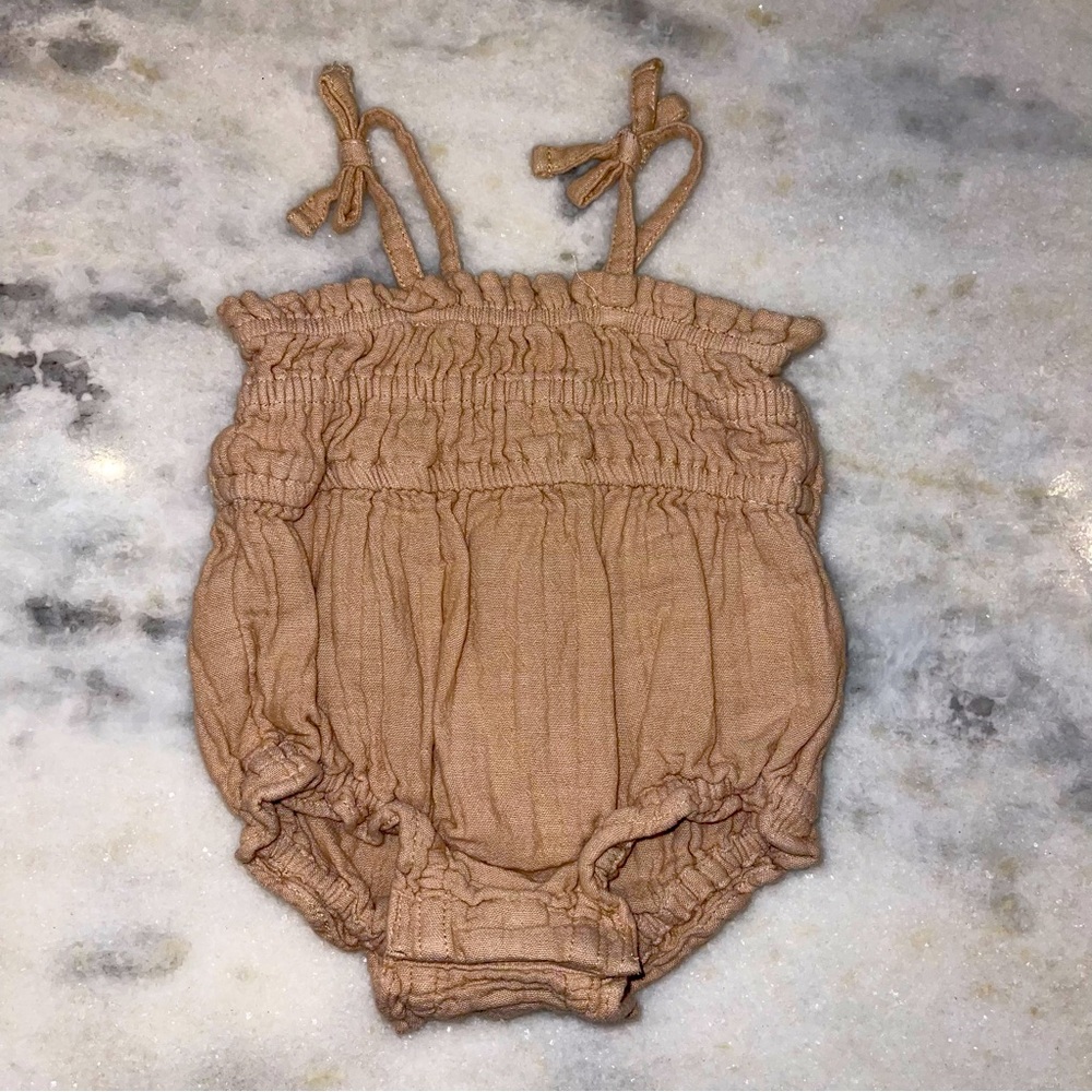 Old Navy Tan Bubble Romper 0/3 Months